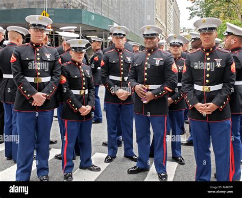 Uniforme de gala del Cuerpo de Marines