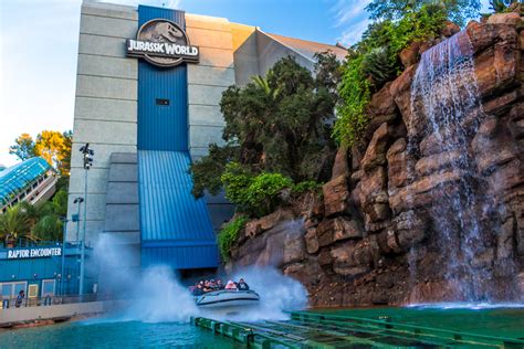 Description of Universal Studios Hollywood Rides