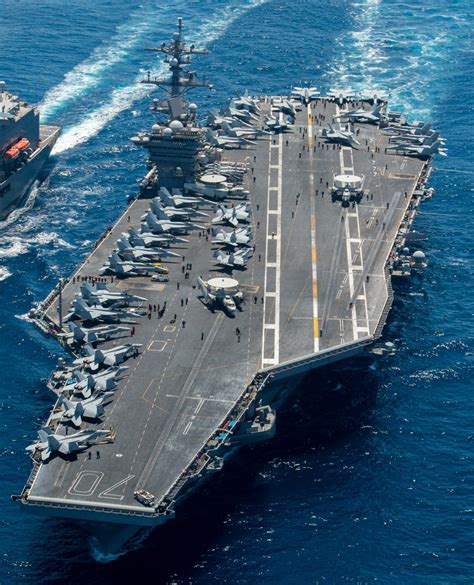 US Aircraft Carrier 70