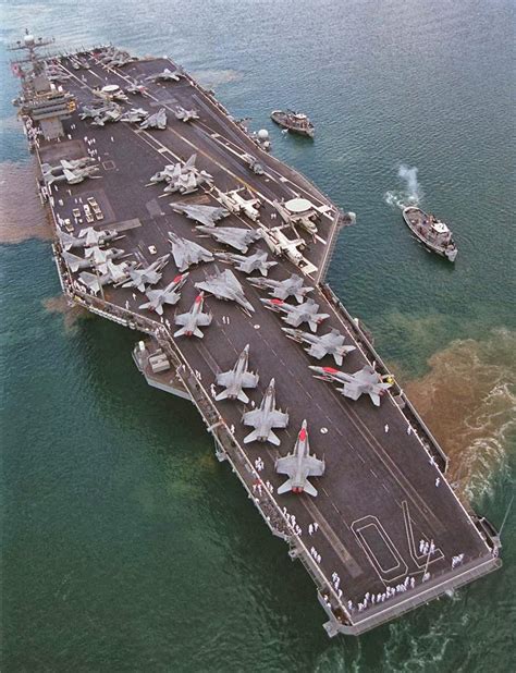 US Aircraft Carrier 70 Advanced Features