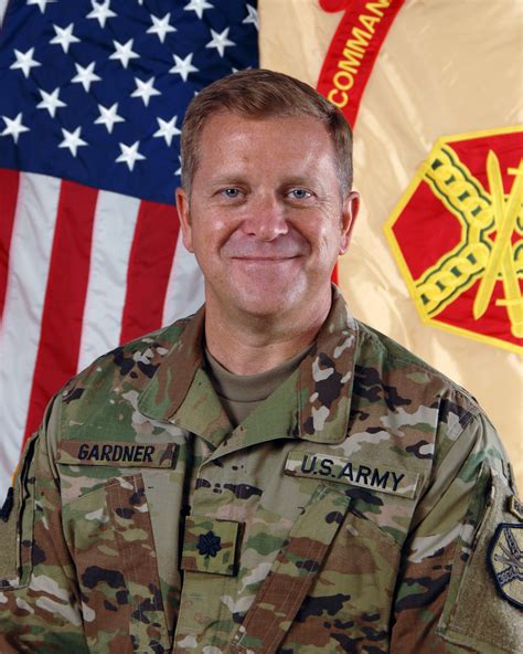 US Army Lieutenant Colonel Image 2