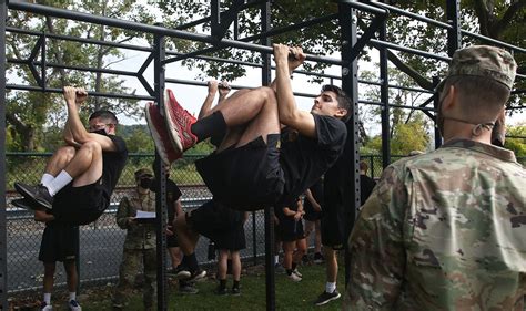 US Army Special Forces physical training