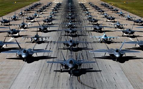 US fighter planes in formation