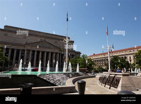 US Navy Memorial Architecture