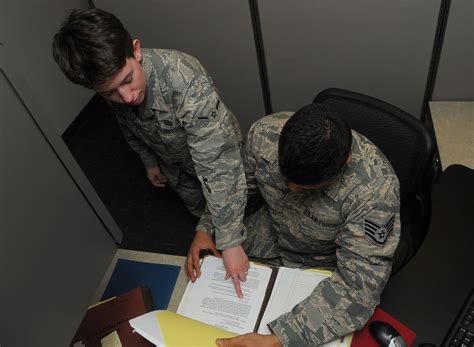 USAF Contract Specialist Career