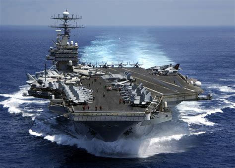 USS Carl Vinson (CVN 70) underway