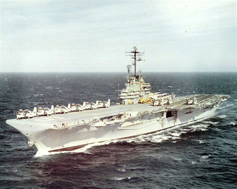 USS Essex (CV-9) Image