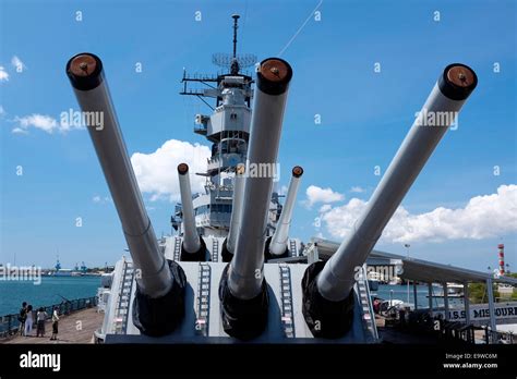 USS Missouri Guns