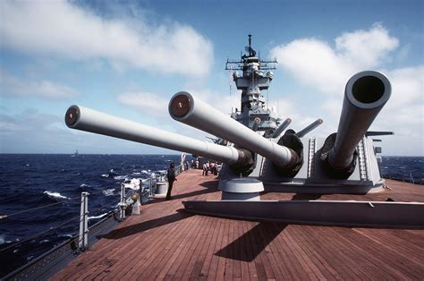 USS New Jersey Guns