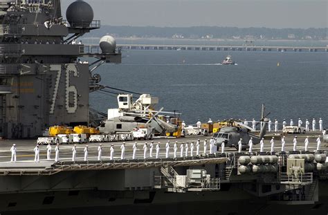 USS Ronald Reagan SH-60 Seahawk