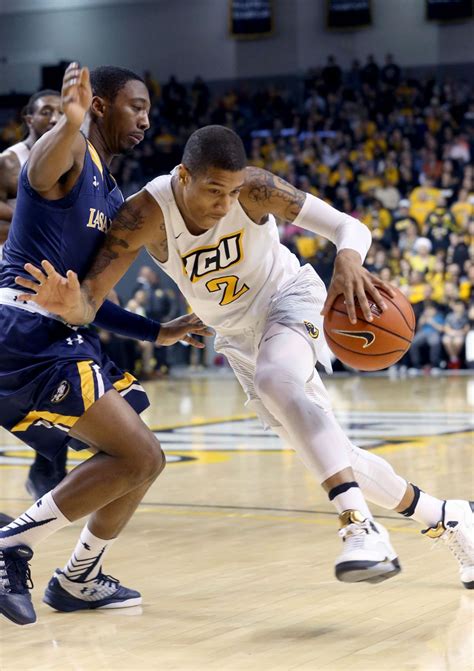 VCU basketball game in action