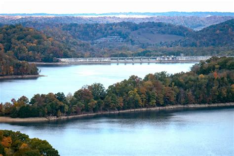 Wolf Creek Dam and Dale Hollow Lake Training Area Environment