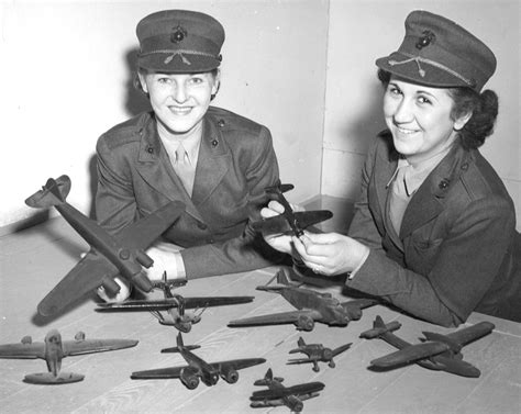 Women in the Marines Aviation